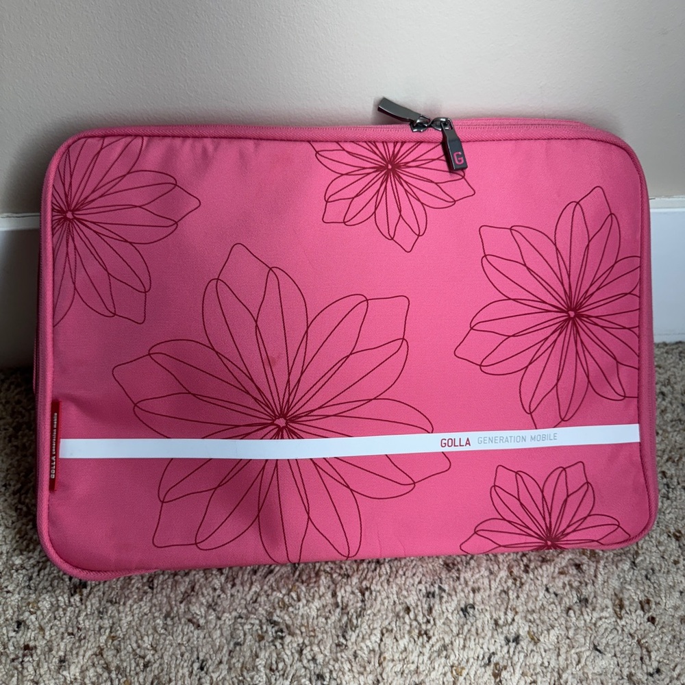 Golla Mobile Lifestyle Generation Pink Floral 15.5" Laptop Sleeve Case